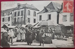 56 Morbihan MUZILLAC Place Du Marché Un Jour De Foire - Muzillac