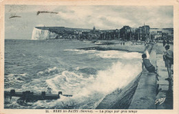 FRANCE - Mers Les Bains - La Plage Par Par Gros Temps - Enfant Sur La Digue - Carte Postale Ancienne - Mers Les Bains