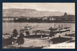 Genève. Le Port. Bateaux à Vapeur Sur Le Lac Léman. La Cathédrale Saint.Pierre Et Les Alpes Bernoises. 1917 - Genève