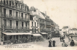 Le Croisic * Quai De La Grande Chambre * Façade Hôtel MASSON * épicerie Centrale - Le Croisic