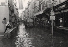 Macon - Inondations 1981 - La Rue Carnot - Commerce " à La Confiance - Floods
