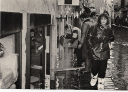 Macon - Inondations 1981 - Rue Carnot - Inondations