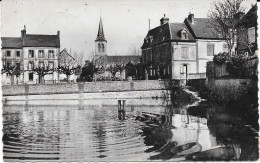 61 MOULINS LA MARCHE - L'abreuvoir - Semi Moderne PF - Moulins La Marche