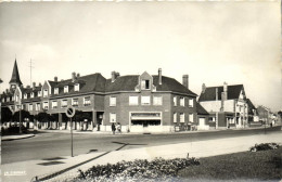 ROSIERES EN SANTERRE - PLACE DU MARECHAL LECLERC - Rosieres En Santerre