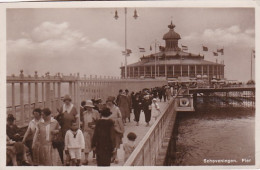 4844142Scheveningen, Pier. (FOTOKAART)(kleine Vouwen In De Hoeken) - Scheveningen