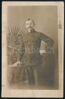 Cca 1914 Katonaportré, Fotó, Felületén Törésnyomok, 13×9 Cm - Other & Unclassified
