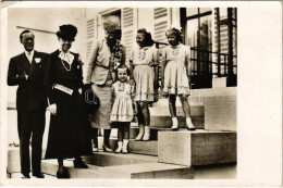 T2/T3 1948 Soestdijk, Het Prinselijk Gezin Met Mevr. Roosevelt / The Princely Family With Mrs. Roosevelt (EK) - Non Classificati