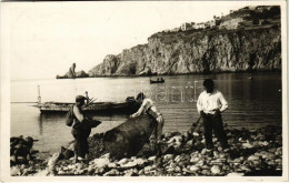 T2 1933 Taormina, Marina / Fishing Boats, Fishermen With Nets. Fotografia Artistica F. Galifi Crupi Photo - Sin Clasificación