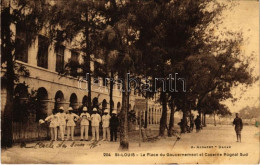 * T2/T3 Saint Louis, La Place Du Gouvernement Et Caserne Rognat Sud / Barrack, Officers (glue Mark) - Non Classés