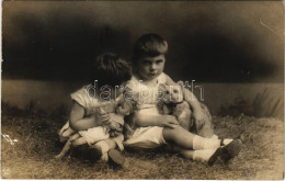 T2/T3 1906 Gyerekek Játékbabával és Játék Macskával / Children With Doll And Toy Cat (fl) - Unclassified