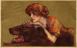 T2/T3 1922 Lady With Bear. Italian Golden Art Postcard. Anna & Gasparini 101-4. Unsigned Corbella (EK) - Non Classificati