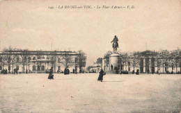 FRANCE - La Roche Sur Yon - La Place D'Armes - FD - Animé - Carte Postale Ancienne - La Roche Sur Yon