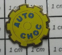 1012C  Pins Pin's / Rare & Belle Qualité AUTOMOBILES / ROUE DENTEE ROUAGE AUTO CHOC - Altri & Non Classificati