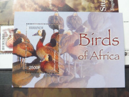 Burundi Bloc Bl Blok 147 Oiseaux Vogels Birds Parfait Etat  Neuf Mnh ** 2004 - Ongebruikt