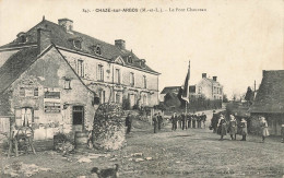Chazé Sur Argos * Le Pont Chauveau * Villageois Avec Drapeau ( Fête Cérémonie ) * Quartier Village Hameau Lieu Dit - Montataire