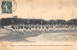 CPA 27 VERNON / CONCOURS DE GYMNASTIQUE 1909 / MOUVEMENTS D'ENSEMBLE SUR LA PLACE DE LA REPUBLIQUE - Vernon