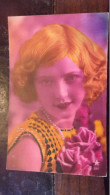 1930 Colorisée Fantaisie Art & Déco Belle Jeune Femme COULEUR FLASH COIFFURE - Mujeres