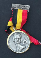 MEDAILLE REINE ASTRID - MARCHE DE ND DE TOURS 1974 - Autres & Non Classés