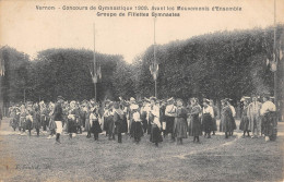 CPA 27 VERNON / CONCOURS DE GYMNASTIQUE 1909 / GROUPE DE FILLETTES GYMNASTES - Vernon