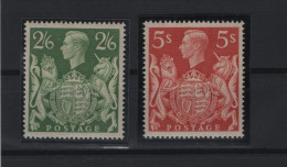 GREAT BRITAIN 1939 KGVI 2/6 & 5 SHILLINGS 2 DIFFERENT MNH STAMPS  STANLEY GIBBONS N 476b, 477  AND VALUE GBP 35.00 - Neufs