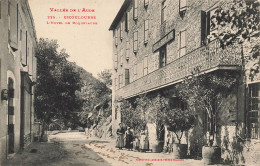 Escouloubre * Rue , L'hôtel De Roquelaure * Villageois - Autres & Non Classés