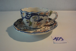 C105 Ancienne Tasse Et Sous Tase En Faience De Rouen ? France? - Sonstige & Ohne Zuordnung