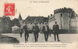 Rambouillet * Le Château * Le Président De La République Partant Faire Sa Promenade Quotidienne - Rambouillet