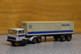 EFSI Holland Mercedes Oplegger Philips Eindhoven Scale 1:90 - Echelle 1:87