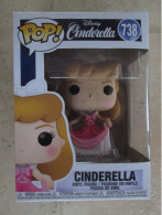 FUNKO POP AVEC BOITE N° 738 CENDRILLON ROBE ROSE - Disney