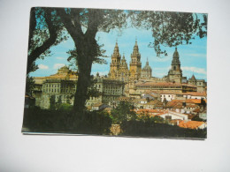 ESPAGNE CARTE COULEUR  SANS ECRITURE SANTIAGO DE COMPOSTELA LA CATHEDRALE VUE DU PASEO DE LA HERRADURA N°2080 TBE - Santiago De Compostela