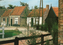 CPM - K - HOLLANDE - PAYS BAS - NEDERLAND - ENKHUIZEN - ZUIDERZEEMUSEUM - STRAATJE IN HET VISSERSDORP - Enkhuizen