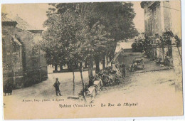 Cpa..84..ROBION..VAUCLUSE..LA RUE DE L'HOPITAL..ATTELAGE D'ANE - Robion