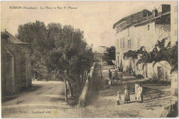 Cpa..84..ROBION..VAUCLUSE..LA PLACE ET RUE DR MONIER - Robion