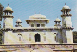 AK 182401 INDIA - Agra - Tomb - Inde