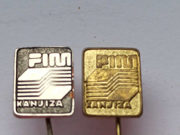 BADGE Z-98-1 - 2 PINS - KANJIZA, PIN YUGOSLAVIA, Construction Company, BUILDING MATERIAL - Lots