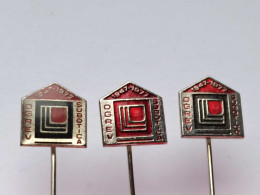 BADGE Z-98-1 - 3 PINS - OGREV SUBOTICA, PIN YUGOSLAVIA, WOOD INDUSTRY Industrie Du Bois, MEUBLES, Furniture - Lots