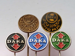 BADGE Z-98-7 - 5 PINS -  DAKA, DAVID PAJIC, Pin Yugoslavia - Lotes