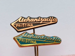 BADGE Z-98-14 - 2 PINS - TRACTEUR, Tractor, Trattore, Traktor, MEHANIZACIJA PRISTINA, YUGOSLAVIA - Lotes