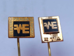 BADGE Z-98-18 - 2 PINS - PRAHA, ELEKTRO KLINSKO - Sets