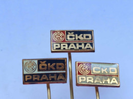 BADGE Z-98-18 - 3 PINS - CKD PRAHA - Lotes