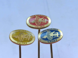 BADGE Z-98-18 - 3 PINS - PNEUMATIK CACAK, SERBIA, PNEU, PNEUMATIQUE AUTO - Sets