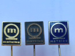 BADGE Z-98-19 - 3 PINS - METALKA, SERBIA - Lotes