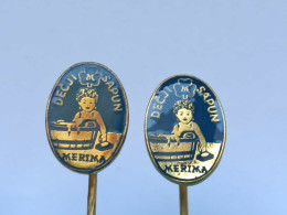 BADGE Z-98-20 - 2 PINS - MERIMA KRUSEVAC, SERBIA, SAMPON ZA DECU, SHAMPOO FOR CHILDREN, SHAMPOOING POUR ENFANTS - Lots