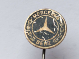 BADGE Z-35-7 - AUTO CAR , MERCEDES - Mercedes