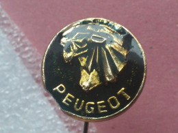 BADGE Z-35-1 - AUTO, CAR, PEUGEOT, PEZO - Peugeot