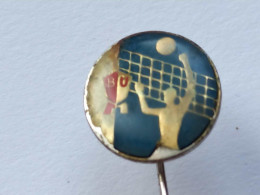 BADGE Z-95-1 - VOLLEYBALL, VOLLEY-BALL CLUB ULJANIK, YUGOSLAVIA - Volleybal