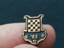 BADGE Z-71-1 - CHESS ECHECS SCHACH AJEDREZ SAKK SAH, BOR, SERBIA, Tournament, Tournoi - Casinos