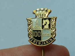 BADGE Z-71-1 - CHESS ECHECS SCHACH AJEDREZ SAKK SAH, ZRENJANIN, SERBIA, CLUB - Jeux