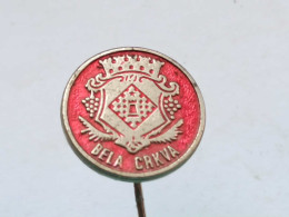 BADGE Z-71-2 - CHESS ECHECS SCHACH AJEDREZ SAKK SAH BELA CRKVA, SERBIA - Casinos