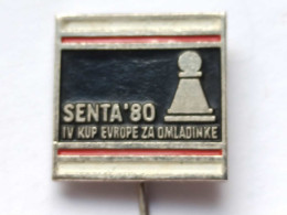 BADGE Z-71-2 - CHESS ECHECS SCHACH AJEDREZ SAKK SAH, SENTA, SERBIA, CHAMPIONSHIP WOMAN, FEMME - Games